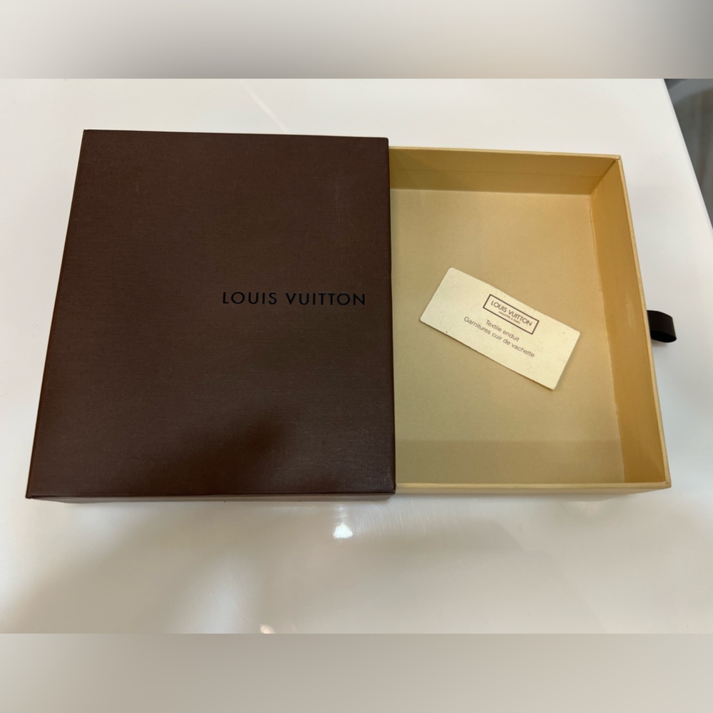NWOT AUTH LOUIS VUITTON Gift Box with Tag - Brown and Tan Size Small